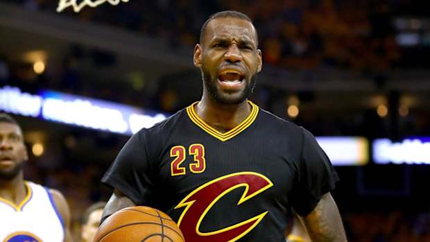 NBA Investigated Whether LeBron James Owns Share of Agency - IMAGE